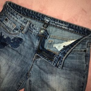 Gap boyfriend embroidered jeans